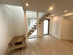 Treppe ins DG hinteres Haus