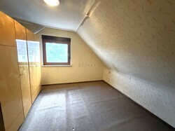 Schlafzimmer DG