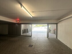 Tiefgarageneinfahrt