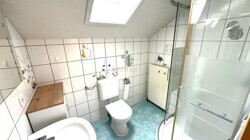 Bad mit Dusche