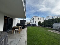Terrasse mit Garten