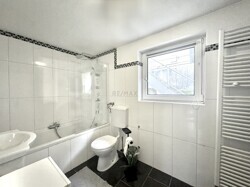 Badezimmer 1.OG
