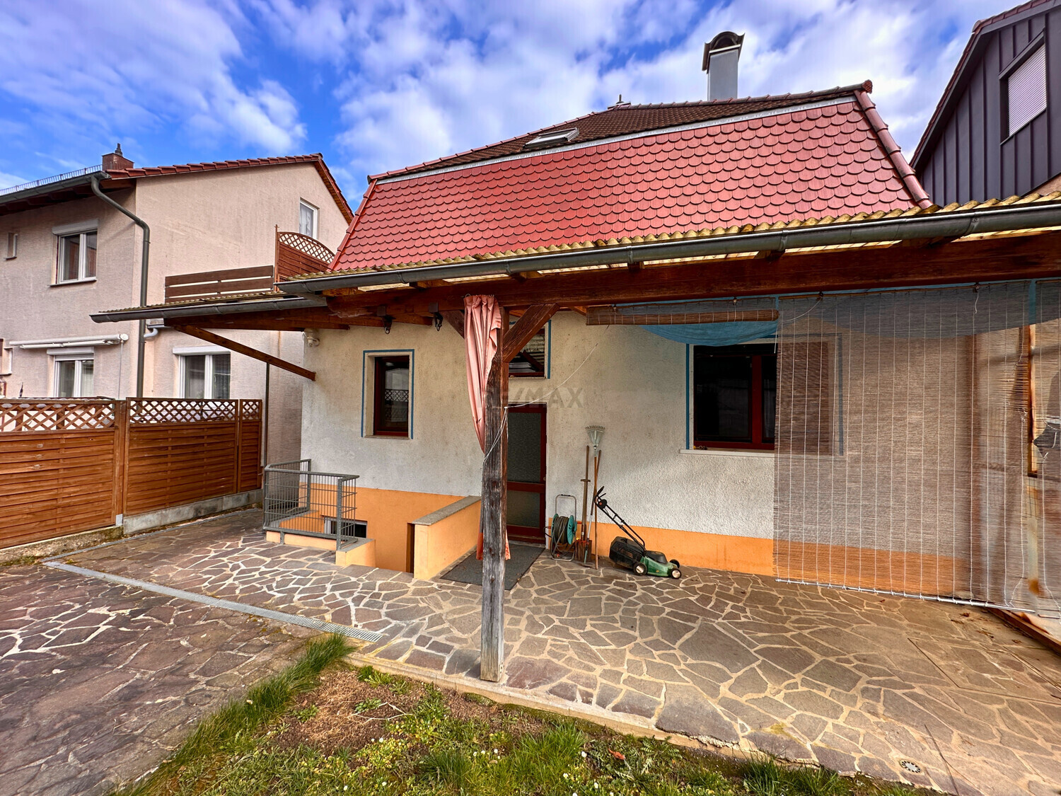 Hauseingang_Terasse_Garten