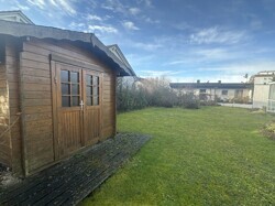 Garten mit Schuppen