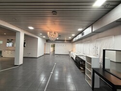 Ausstellungs-/ Verkaufsfläche