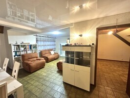 Wohn und Schlafzimmer