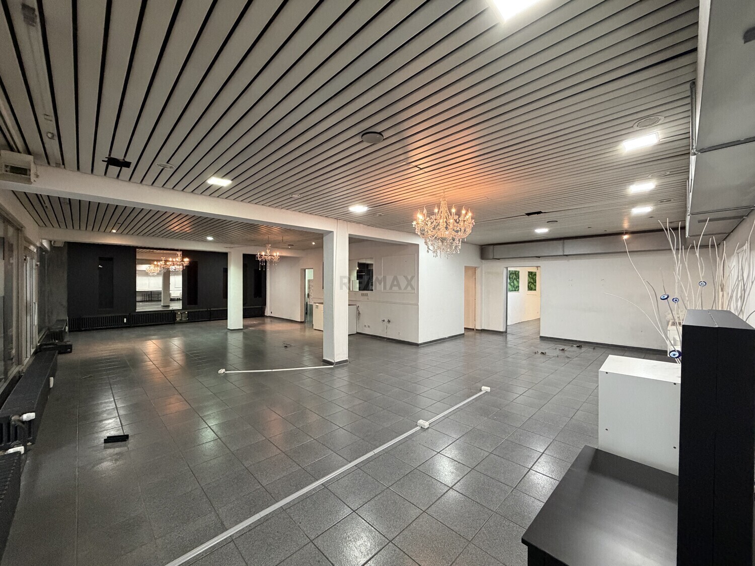 Ausstellungs-/ Verkaufsfläche