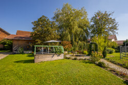 Der gemütliche Garten mit Grillplatz