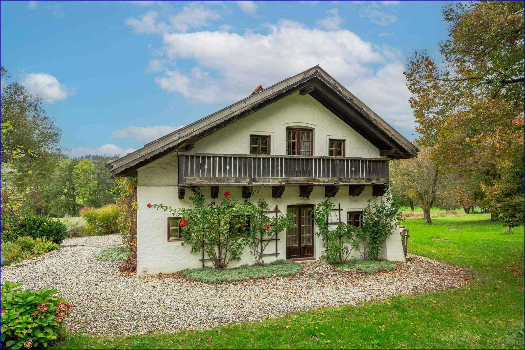  Landhaus in Alleinlage mit großem Grundstück