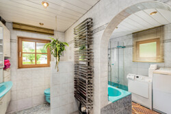 Badezimmer EG