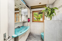 Badezimmer EG