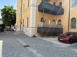 Balkon und Stellplatz