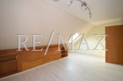 Schlafzimmer DG