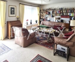 Wohnzimmer unteres Haus
