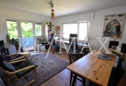 Wohnzimmer_mit_Balkon