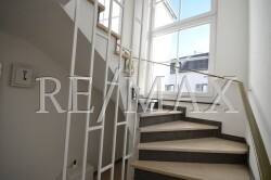 Treppenaufgang EG - 1.OG, 2. Ansicht