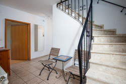 Flur mit Treppe