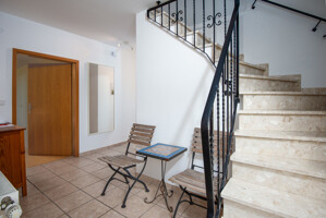 Flur mit Treppe