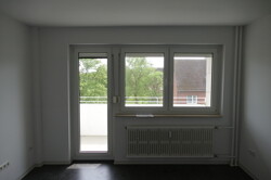 Wohnzimmer Blick auf Balkon