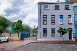 15 Boden vorne links