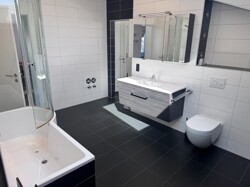 Badezimmer DG