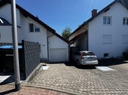 Garage + Außentsellplatz