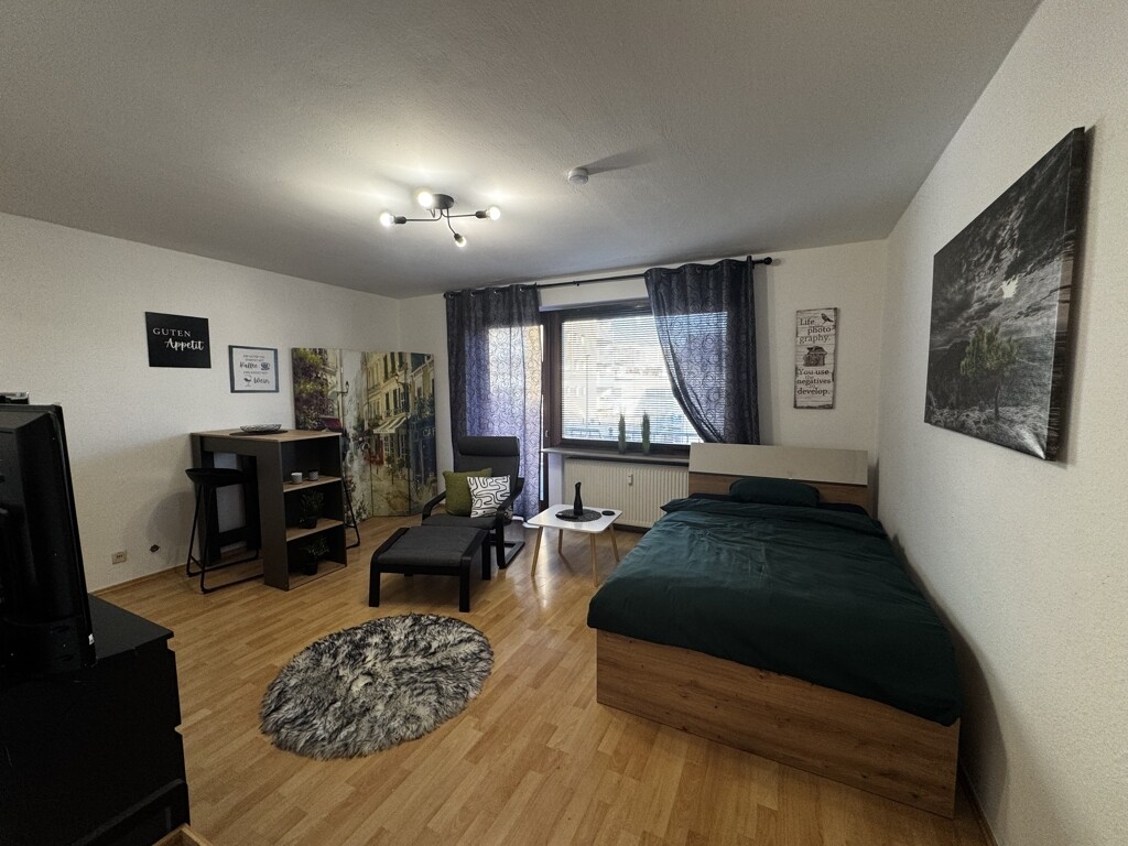 Wohn & Schlafzimmer
