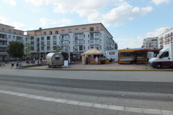 lebendiger Marktplatz im Vietel