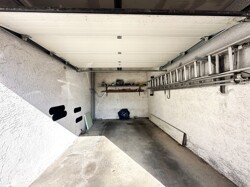Haus 2 _ Garage