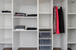 1.OG Kleiderzimmer