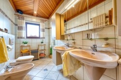 Badezimmer EG