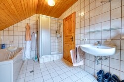Badezimmer DG