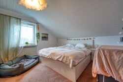 Schlafzimmer DG