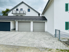 Garage vom Haus aus begehbar