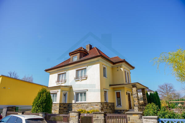 Haus Vorderansicht