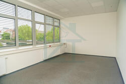 Großes Büro