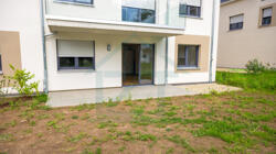Terrasse mit Gartenanteil