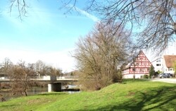 Lage direkt an der Donau 