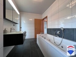 Badezimmer 1OG