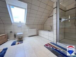 Obergeschoss Wohnung links