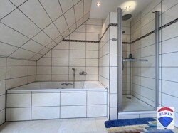 Obergeschoss Wohnung links