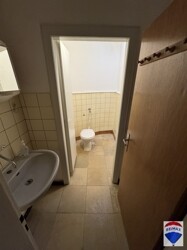 Sanitärraum GE links