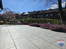 Einladende Sonnenterrasse