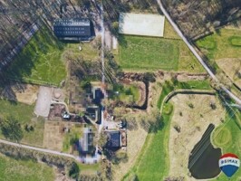 Reitanlage und Golfplatz