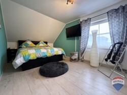 Schlafzimmer 2 OG