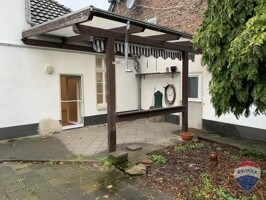 Terrasse EG links