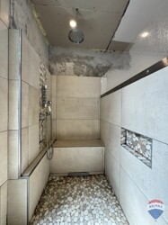 Badezimmer EG