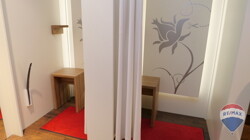 4 Umkleiden