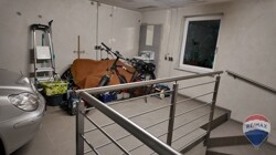 Garage 64