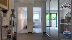 Flur Büro KG